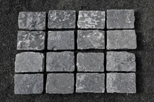 Chittor Black CobblesTumbled 14x20 (1)